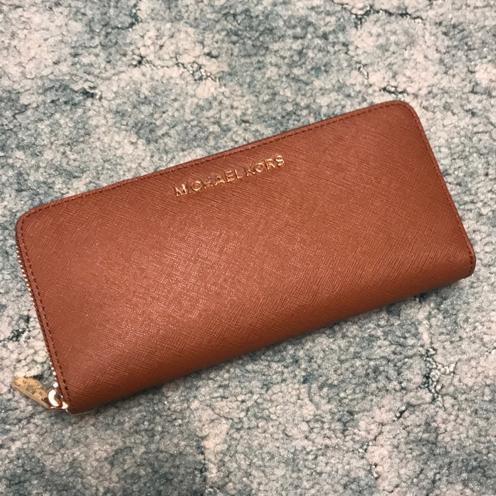 Brand new Michael Kors wallet ♥️